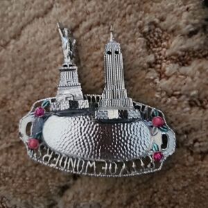 Vintage NY Salt & Pepper Set